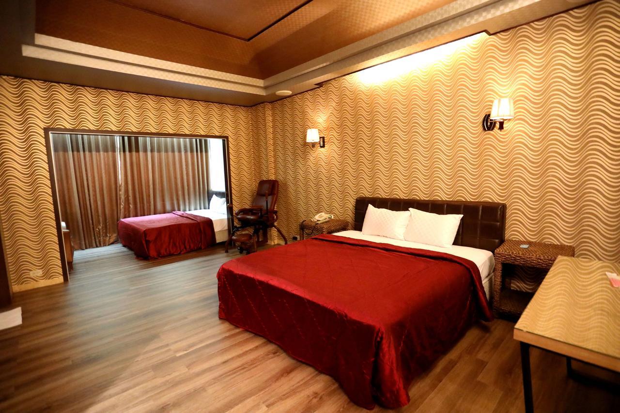 Hua Jia Motel ไถหนาน ภายนอก รูปภาพ